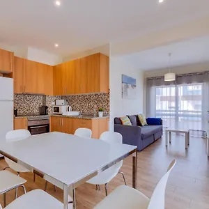 Apartment 2br - Near The At Homesbyfc, Quarteira